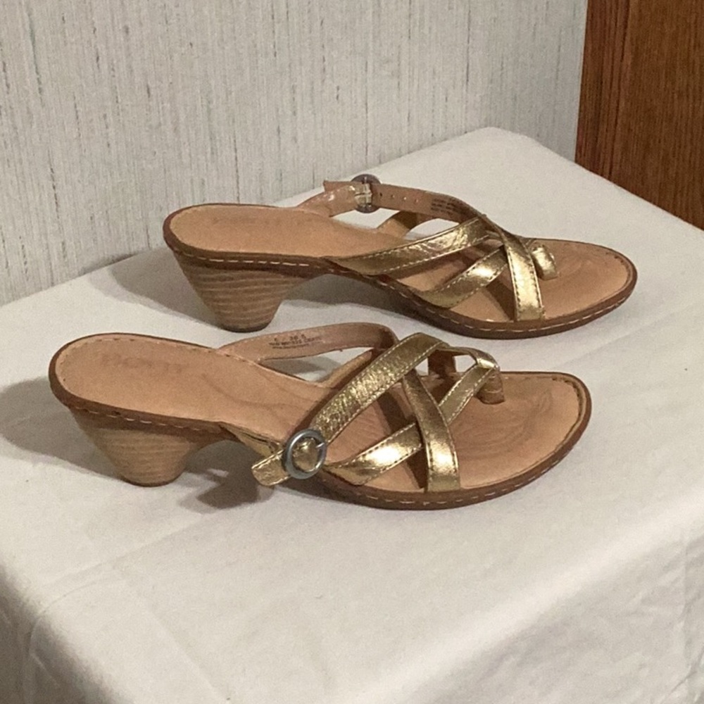 Born Women's Tan and Gold Strappy Low-Heel Sandals - Picture 7 of 7